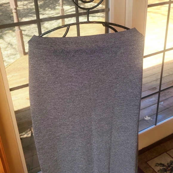 Pursuits, Ltd. 100% Extra Fine Italian Merino Grey Wool‎ Long Sz. L Skirt - Picture 3 of 9